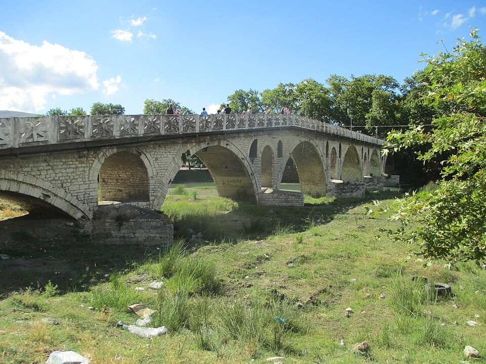 Berat et le pont de Gorica