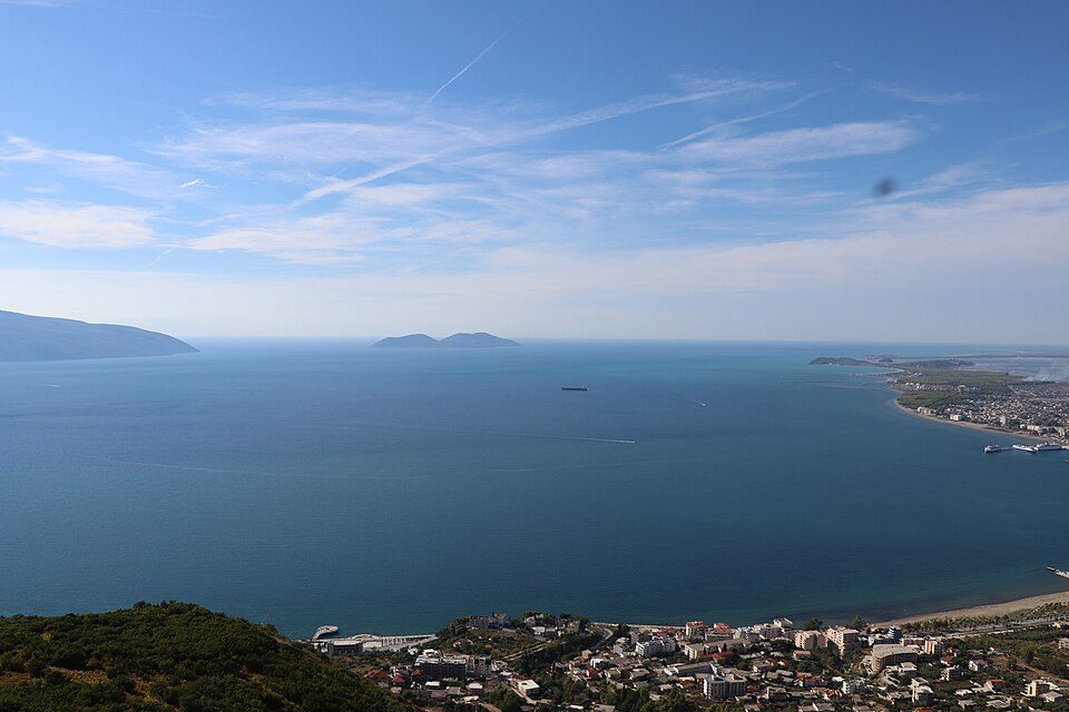 Bucht von Vlorë an der albanischen Küste